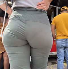 Candid Latina MILF Pantyline Ass.